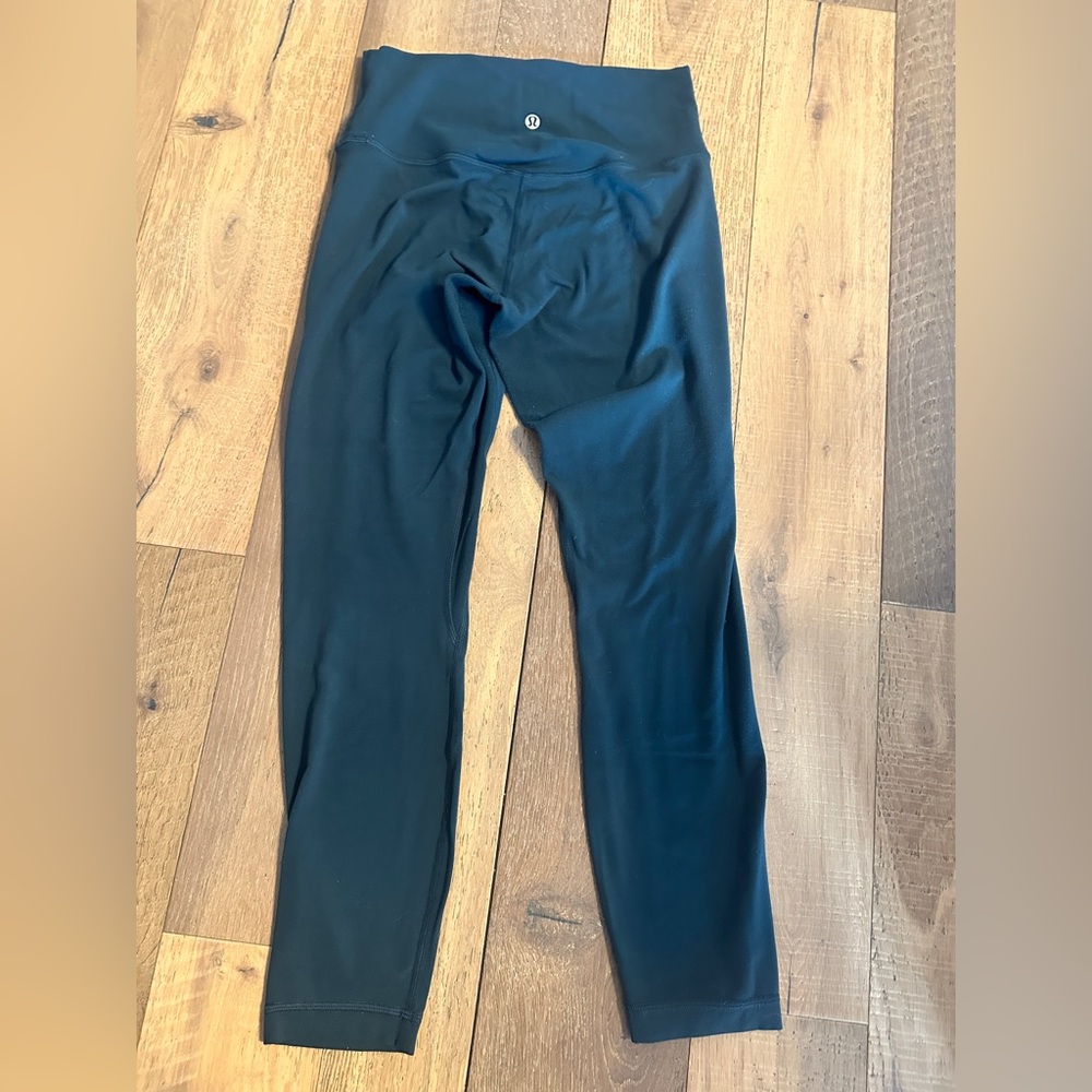Lululemon Align Pant II size 6 *flawed
Submarine